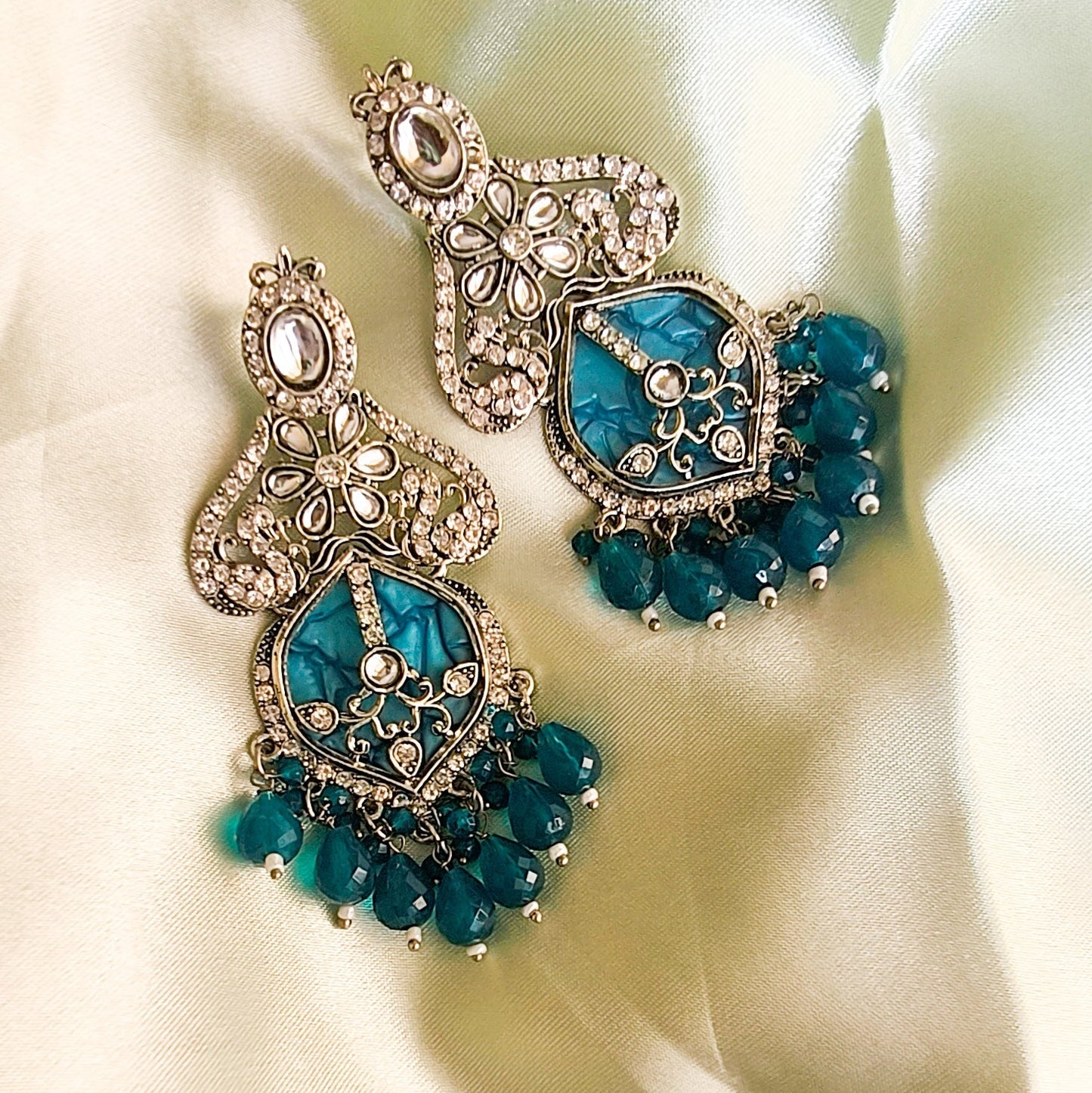 Traditional Kundan & Beaded Chandbali Earrings – Teal Green & Silver